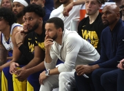 QYG- 瑞士队前途光明！，库里新星出色防守表现突出观众掌声雷动