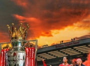 奇异果体育-冲刺阶段德甲传出新动向；巴黎圣日耳曼刷新队史纪录；管理层表态：气氛紧张；轮换策略成焦点的简单介绍